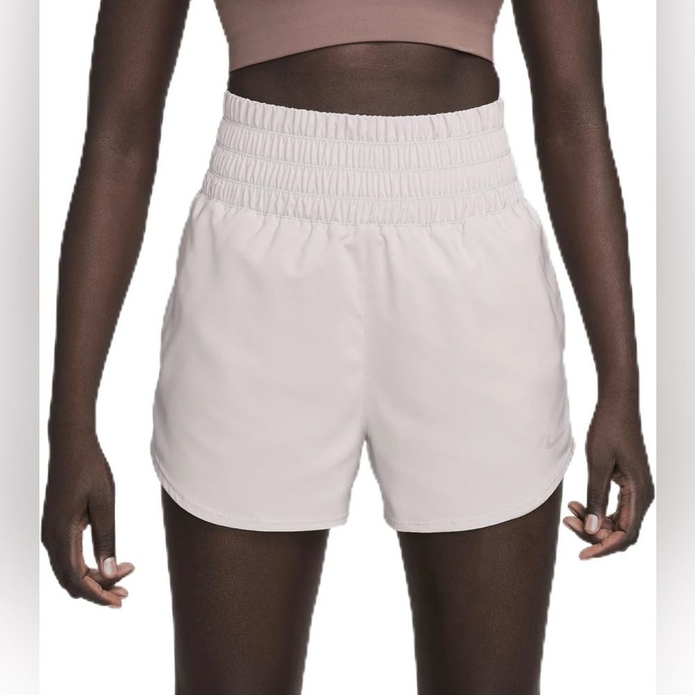 Nike One
Women's Dri-FIT Ultra High-Waisted 3"' Brief-Lined Shorts Size XS